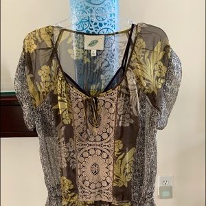 Dressy short sleeve Blouse